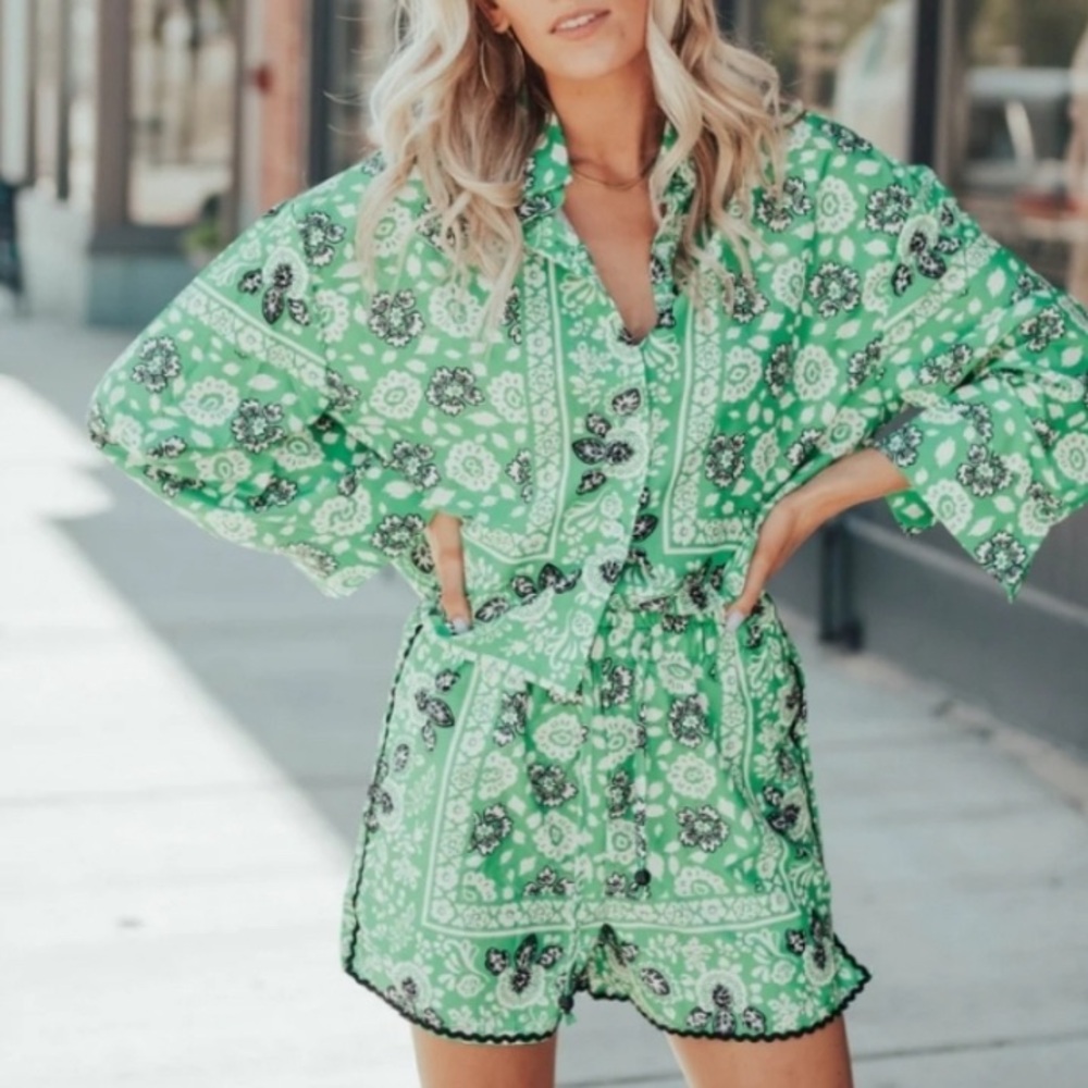 ZARA Set Green & White Bandana Print Cotton Set Top XL Shorts L  (item #A12) - Picture 12 of 15